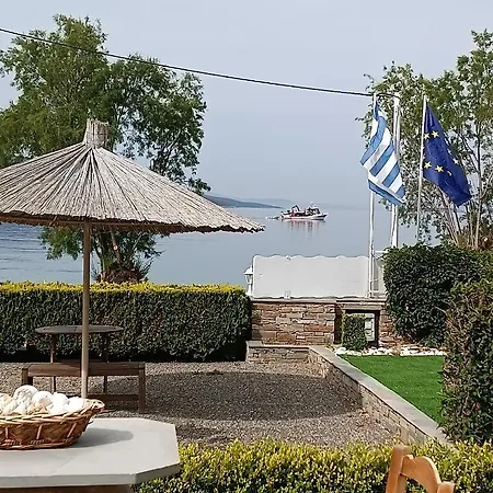 Apartment Enigma Boutique Vraxos *