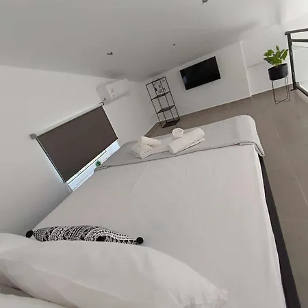 Enigma Boutique Vraxos Appartamento *